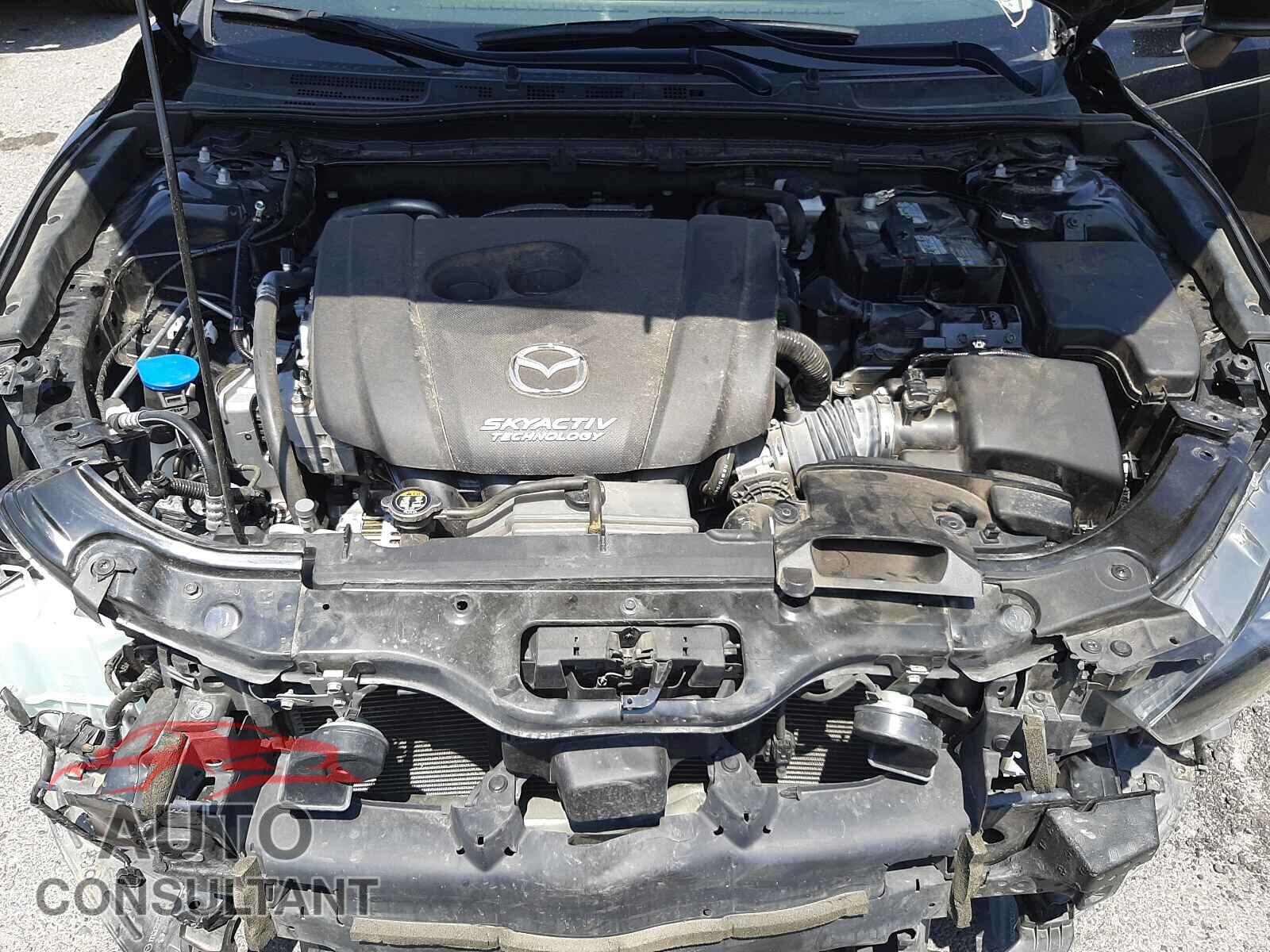 MAZDA 3 2018 - 3MZBN1V30JM261403