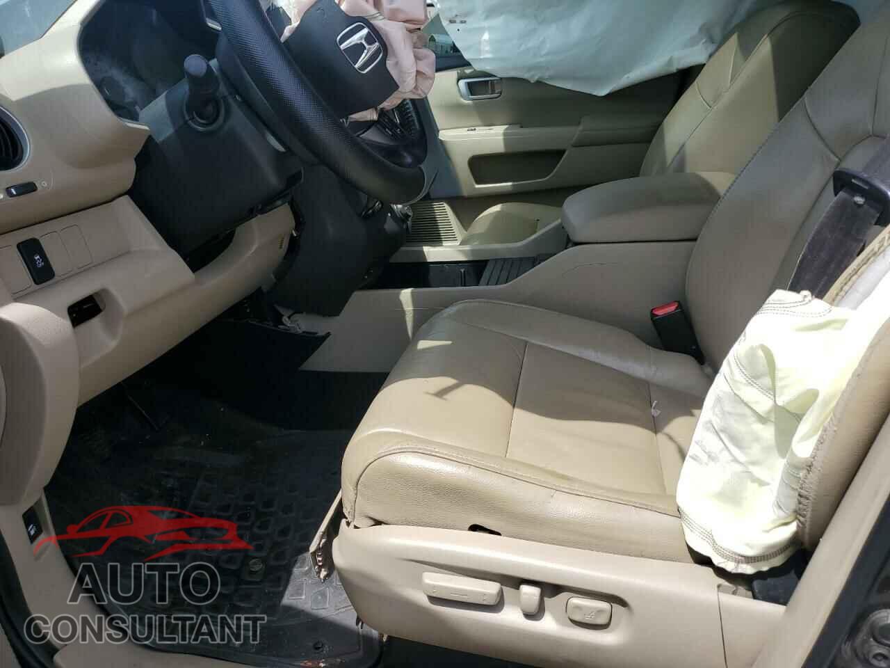 HONDA PILOT 2015 - 5FNYF4H74FB012303