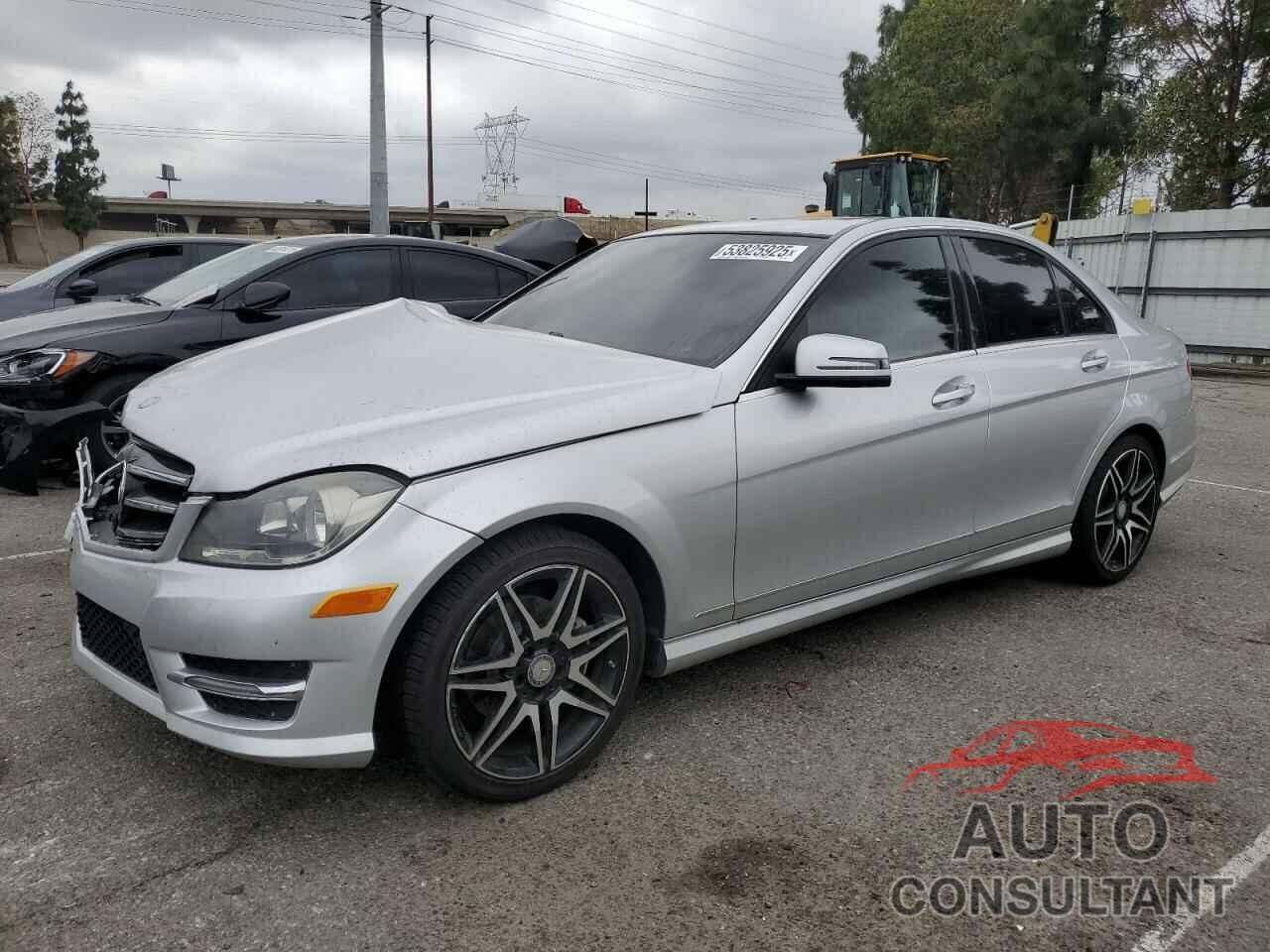 MERCEDES-BENZ C-CLASS 2014 - WDDGF4HB3EG219016