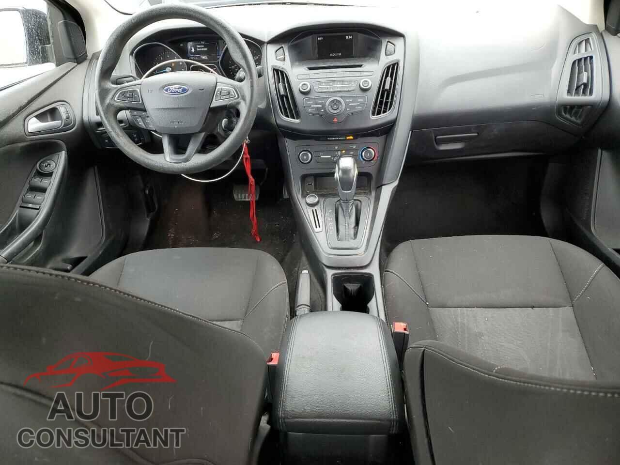 FORD FOCUS 2015 - 1FADP3F21FL307763