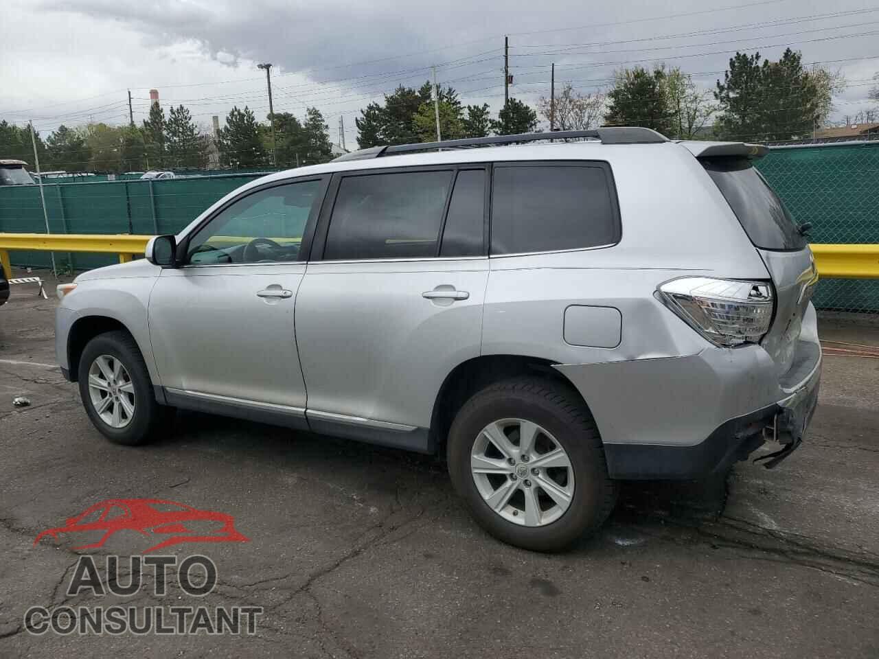 TOYOTA HIGHLANDER 2012 - 5TDBK3EH2CS138711