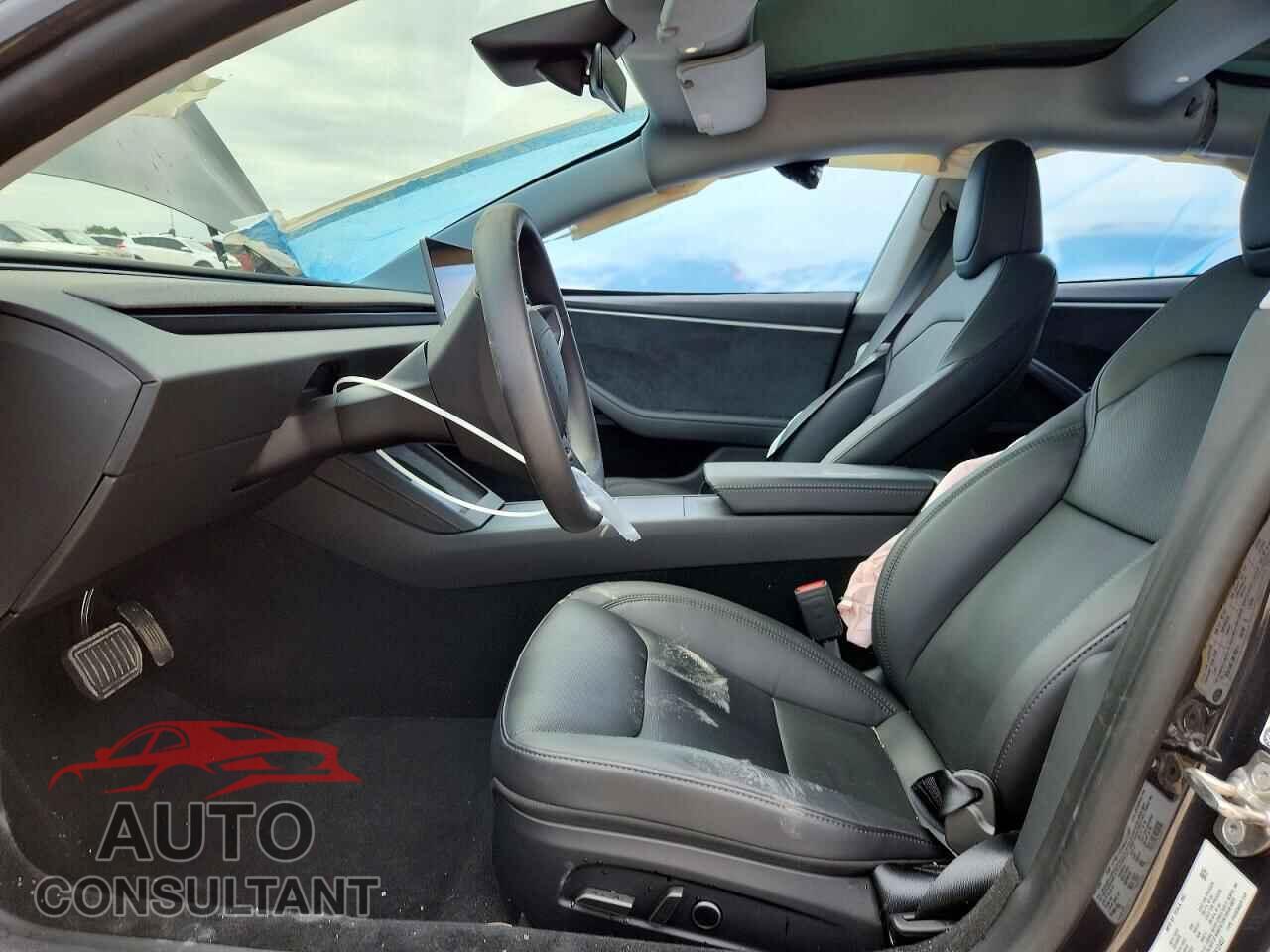 TESLA MODEL 3 2024 - 5YJ3E1EB9RF812457