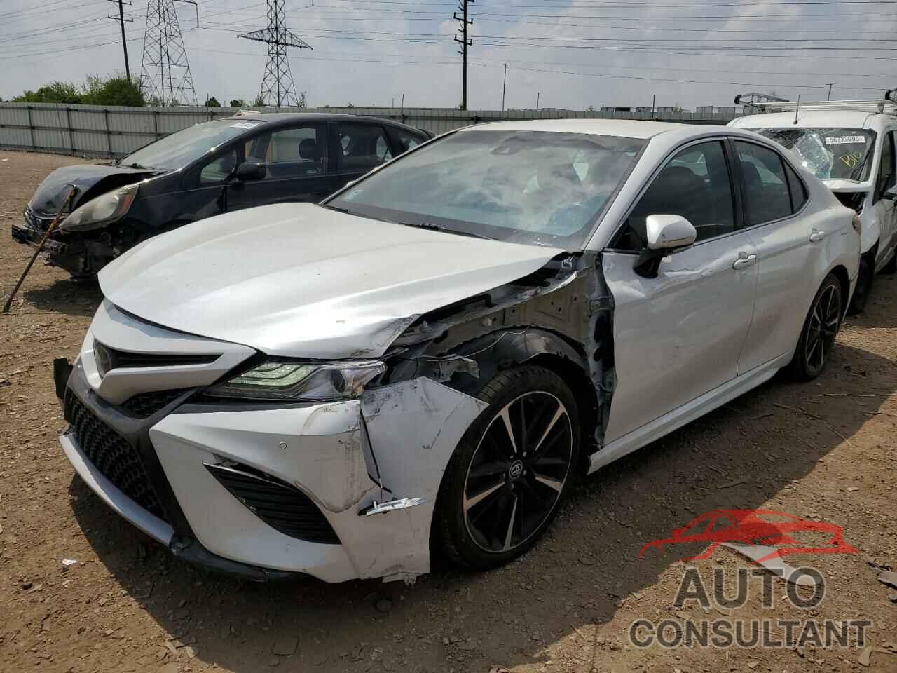 TOYOTA CAMRY 2018 - 4T1B61HK1JU148621