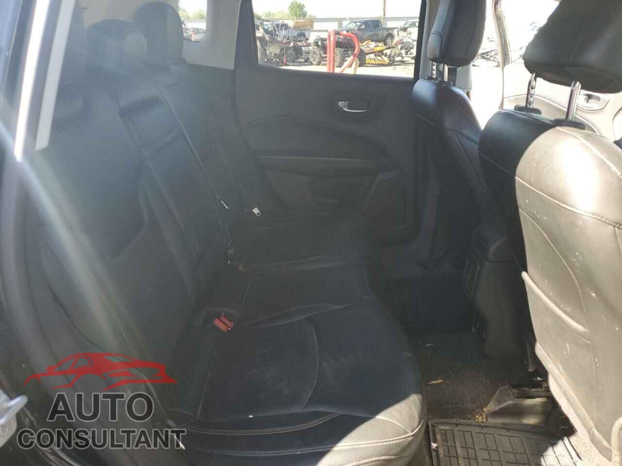 JEEP COMPASS 2018 - 3C4NJDCB5JT332463