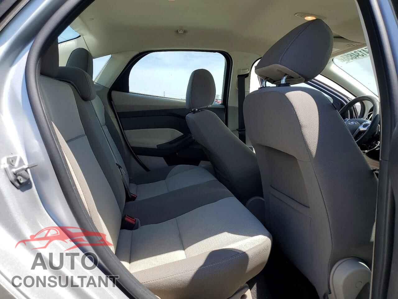 FORD FOCUS 2013 - 1FADP3F22DL363465