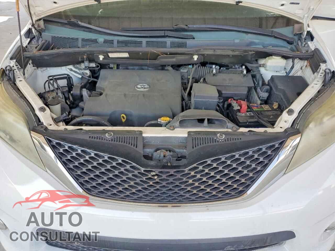TOYOTA SIENNA 2013 - 5TDXK3DC8DS345245