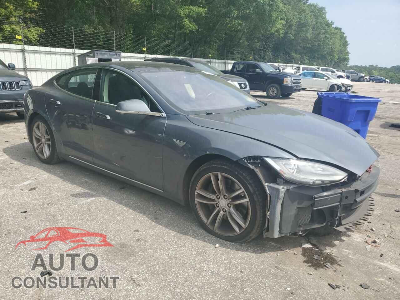 TESLA MODEL S 2013 - 5YJSA1DN7DFP17004