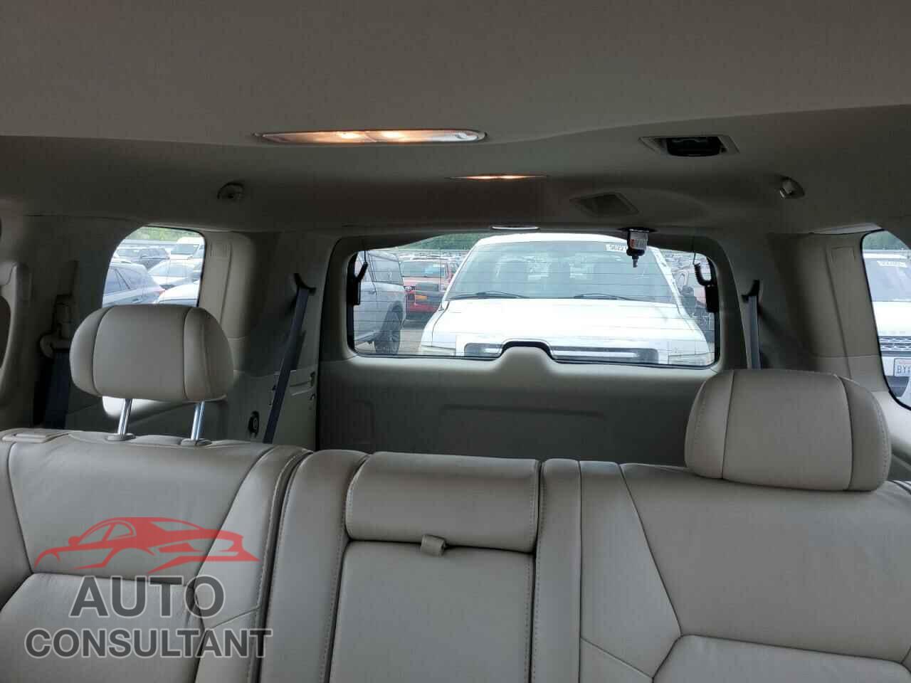 HONDA PILOT 2011 - 5FNYF4H58BB033647
