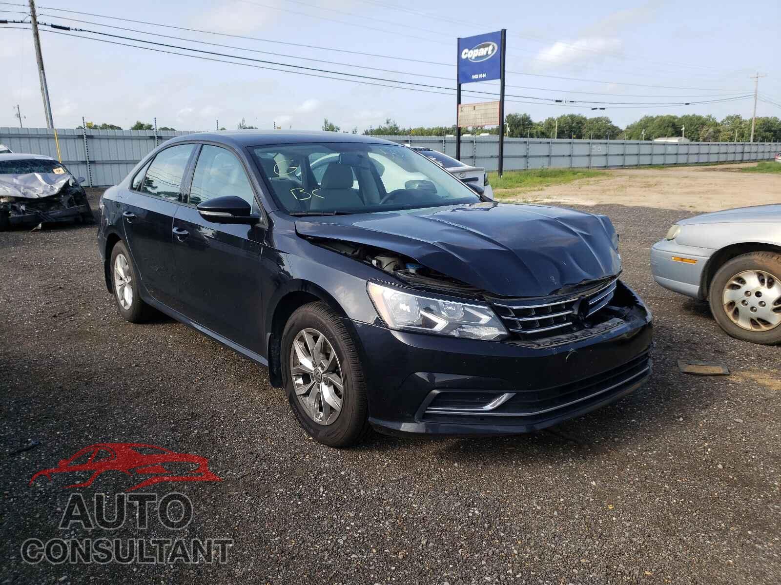 VOLKSWAGEN PASSAT 2018 - 1VWAA7A39JC023664