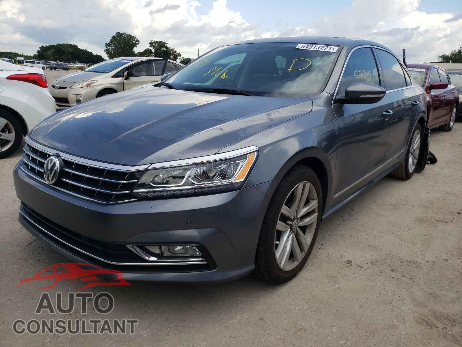 VOLKSWAGEN PASSAT 2017 - 1VWGT7A35HC046468