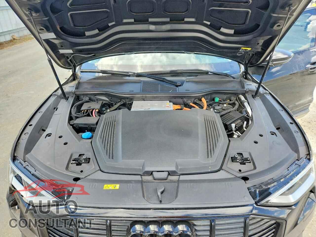 AUDI E-TRON 2021 - WA1AAAGE4MB008812