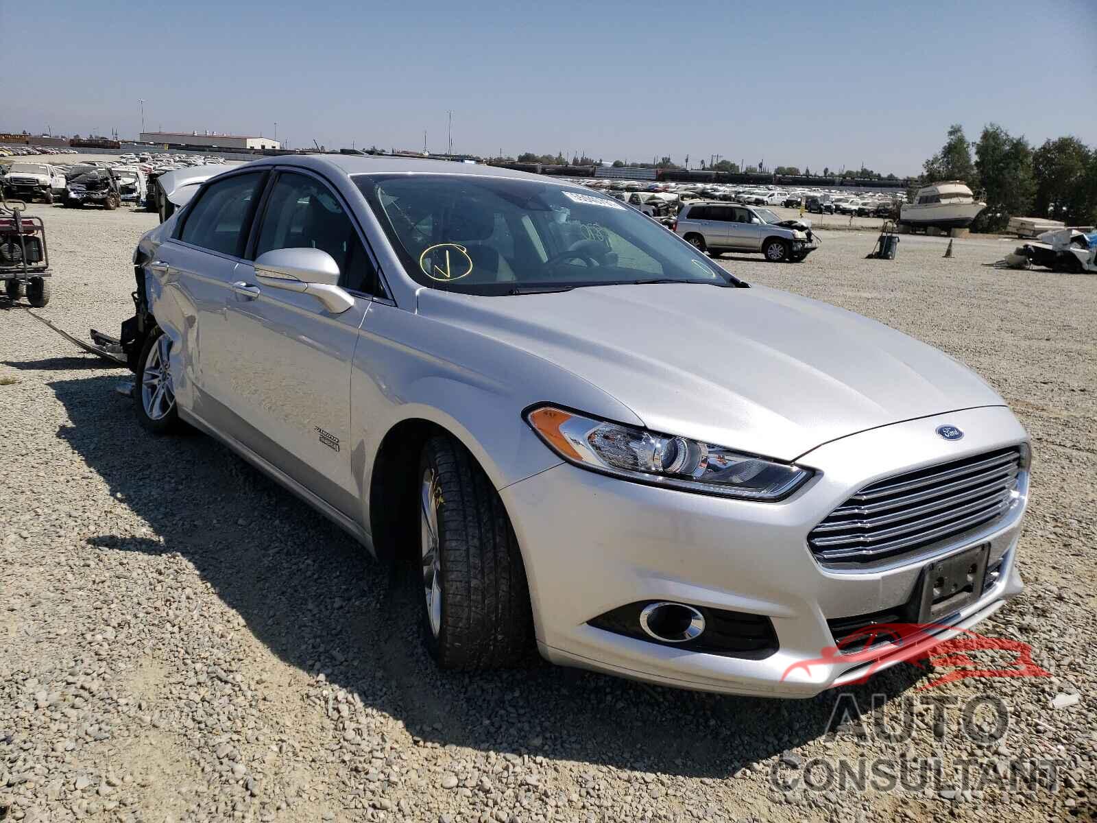 FORD FUSION 2016 - 3FA6P0SU1GR305805