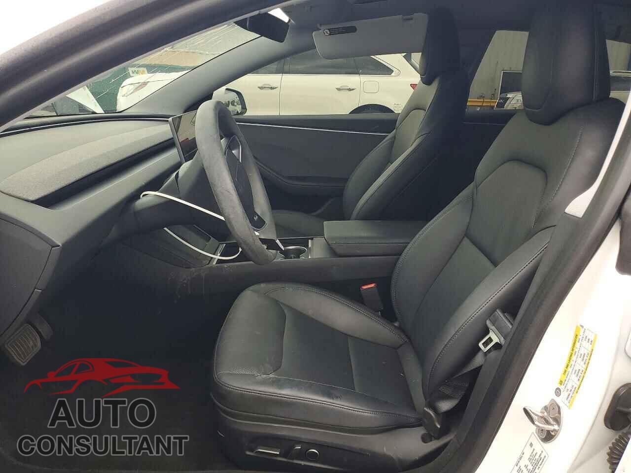 TESLA MODEL 3 2024 - 5YJ3E1EA9RF744085