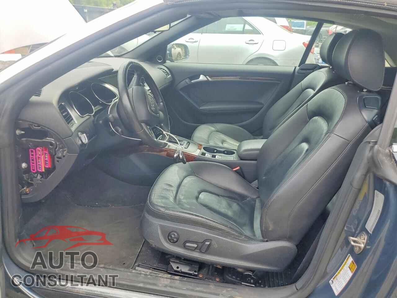 AUDI A5 2010 - WAULFAFH8AN026071
