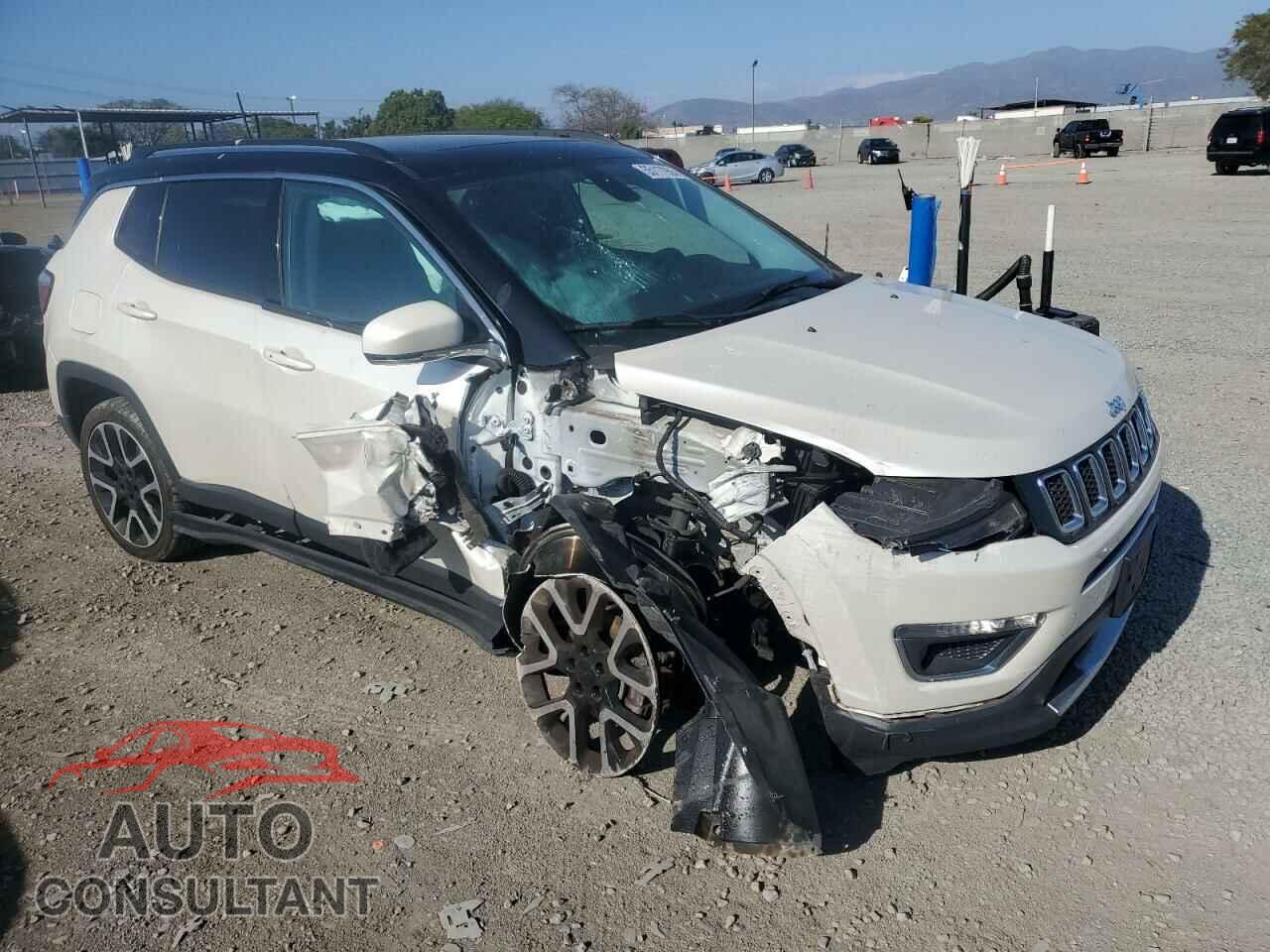 JEEP COMPASS 2018 - 3C4NJDCBXJT492015