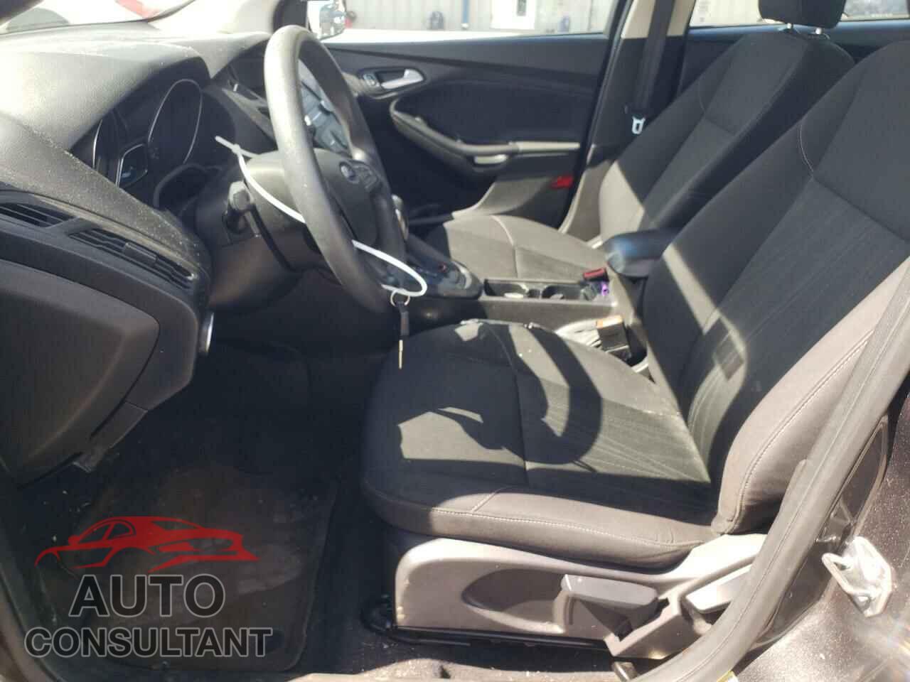 FORD FOCUS 2016 - 1FADP3F21GL316304