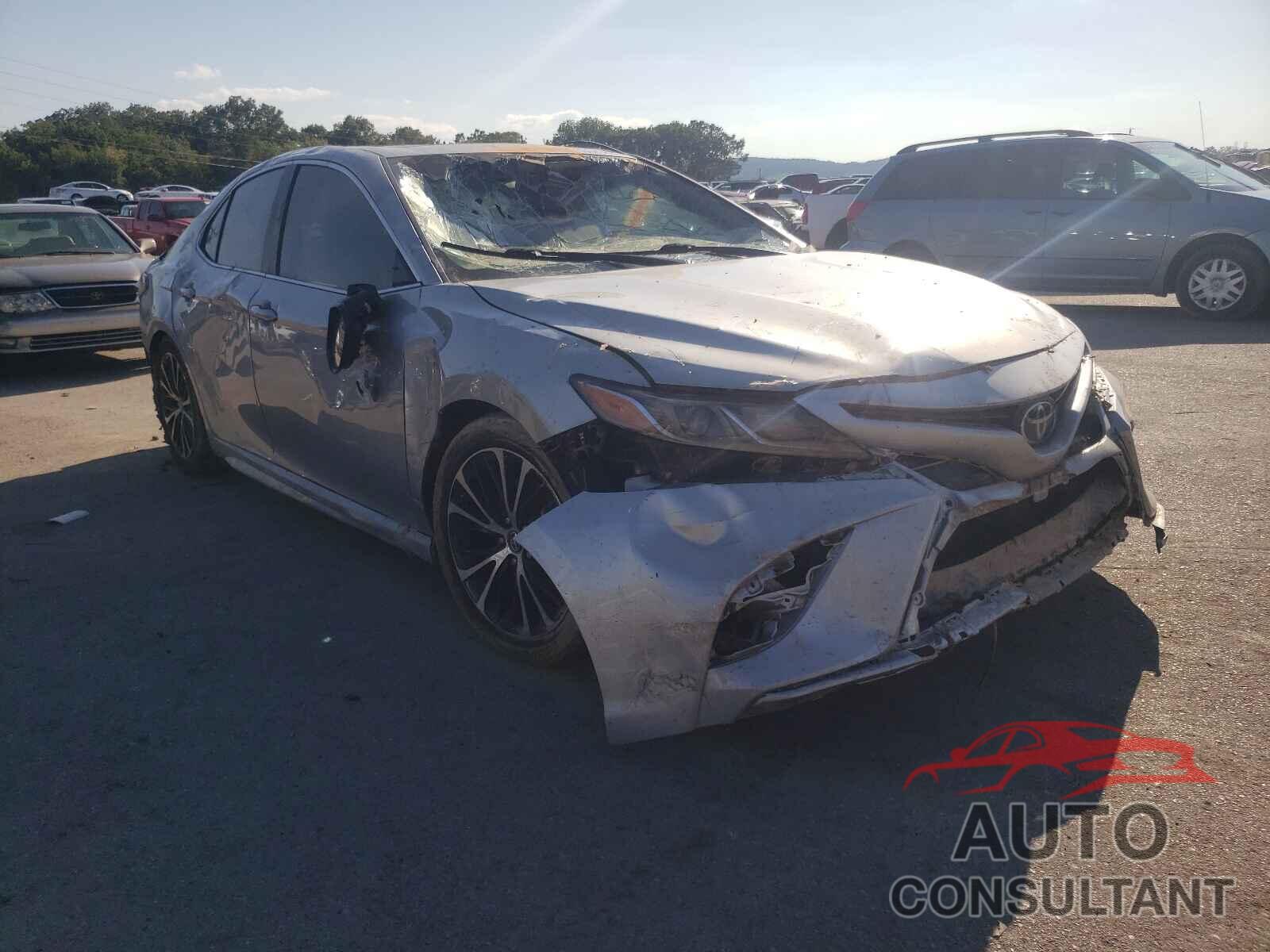 TOYOTA CAMRY 2018 - 4T1B11HK0JU545364