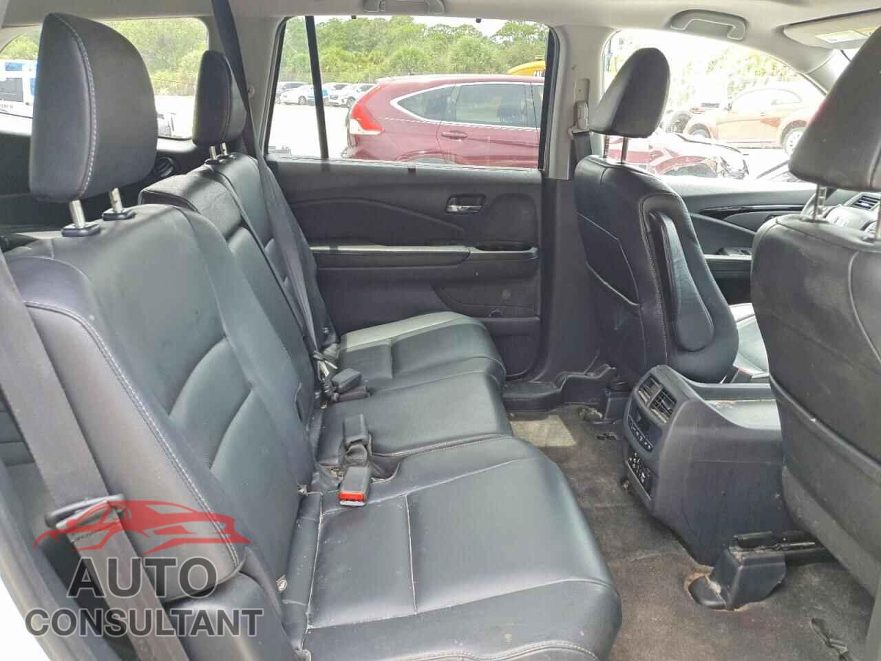 HONDA PILOT 2017 - 5FNYF6H97HB044470