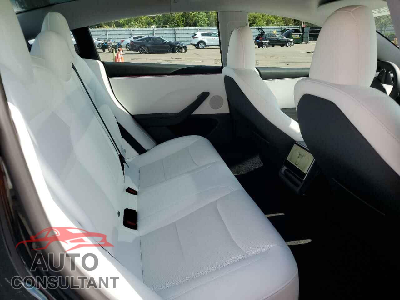 TESLA MODEL 3 2025 - 5YJ3E1EAXSF934676