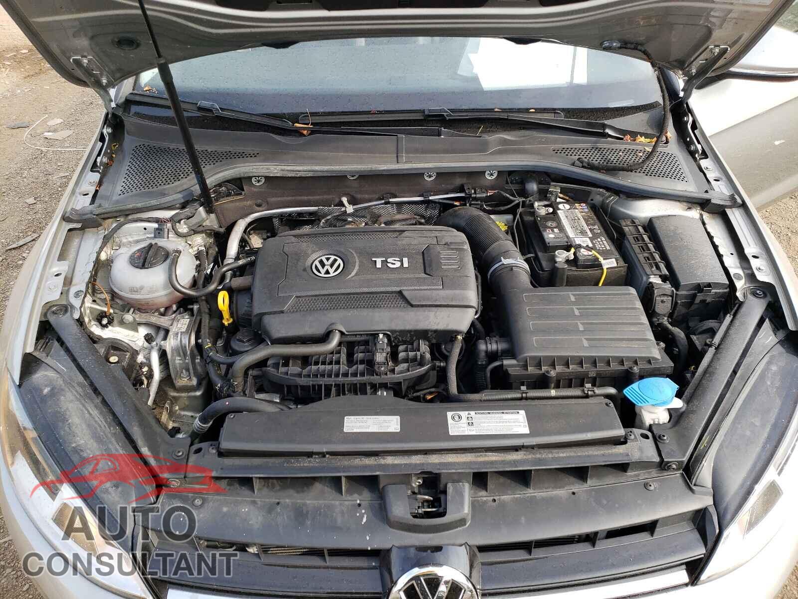 VOLKSWAGEN GOLF 2017 - 3VW217AU8HM075194