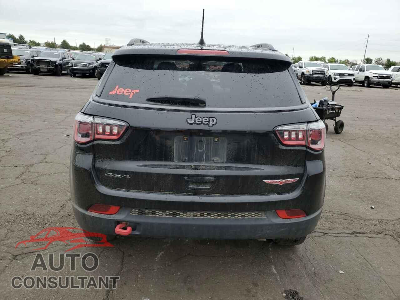 JEEP COMPASS 2018 - 3C4NJDDB2JT210724