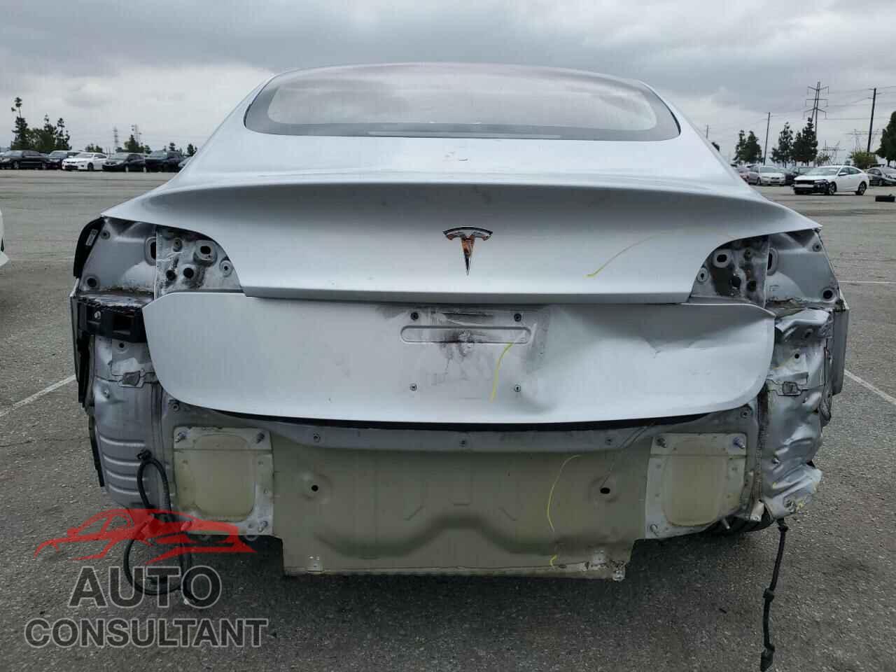 TESLA MODEL 3 2018 - 5YJ3E1EA4JF046746