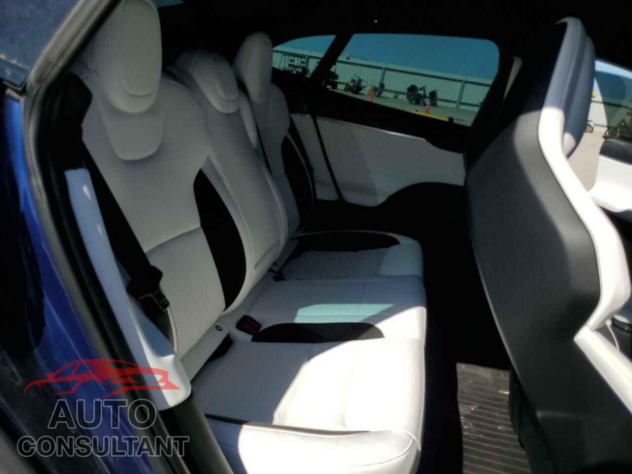 TESLA MODEL S 2024 - 5YJSA1E60RF538074