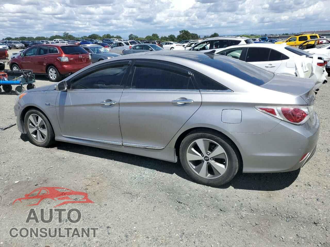 HYUNDAI SONATA 2011 - KMHEC4A4XBA016429