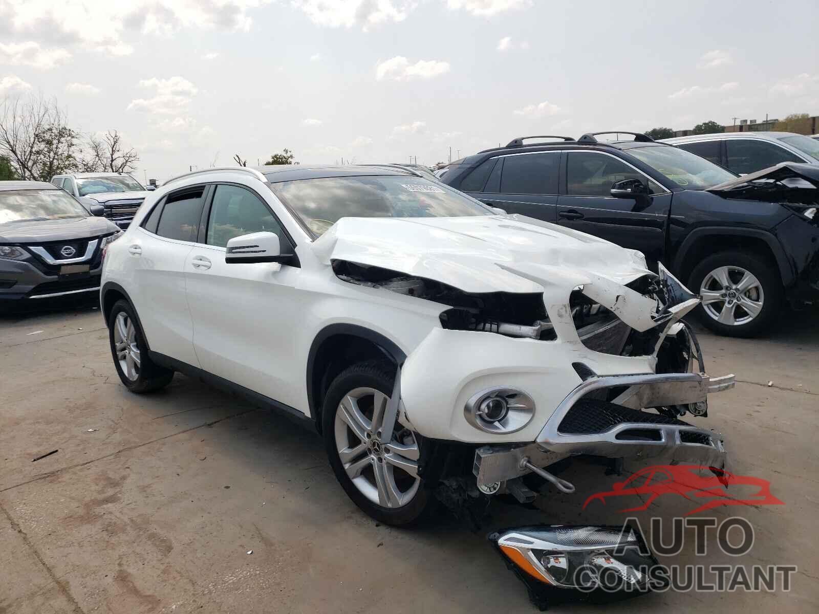 MERCEDES-BENZ GLA-CLASS 2019 - WDCTG4EB1KU020872