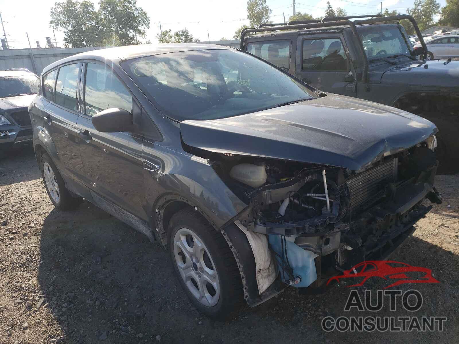 FORD ESCAPE 2017 - 1FMCU0F71HUF10606