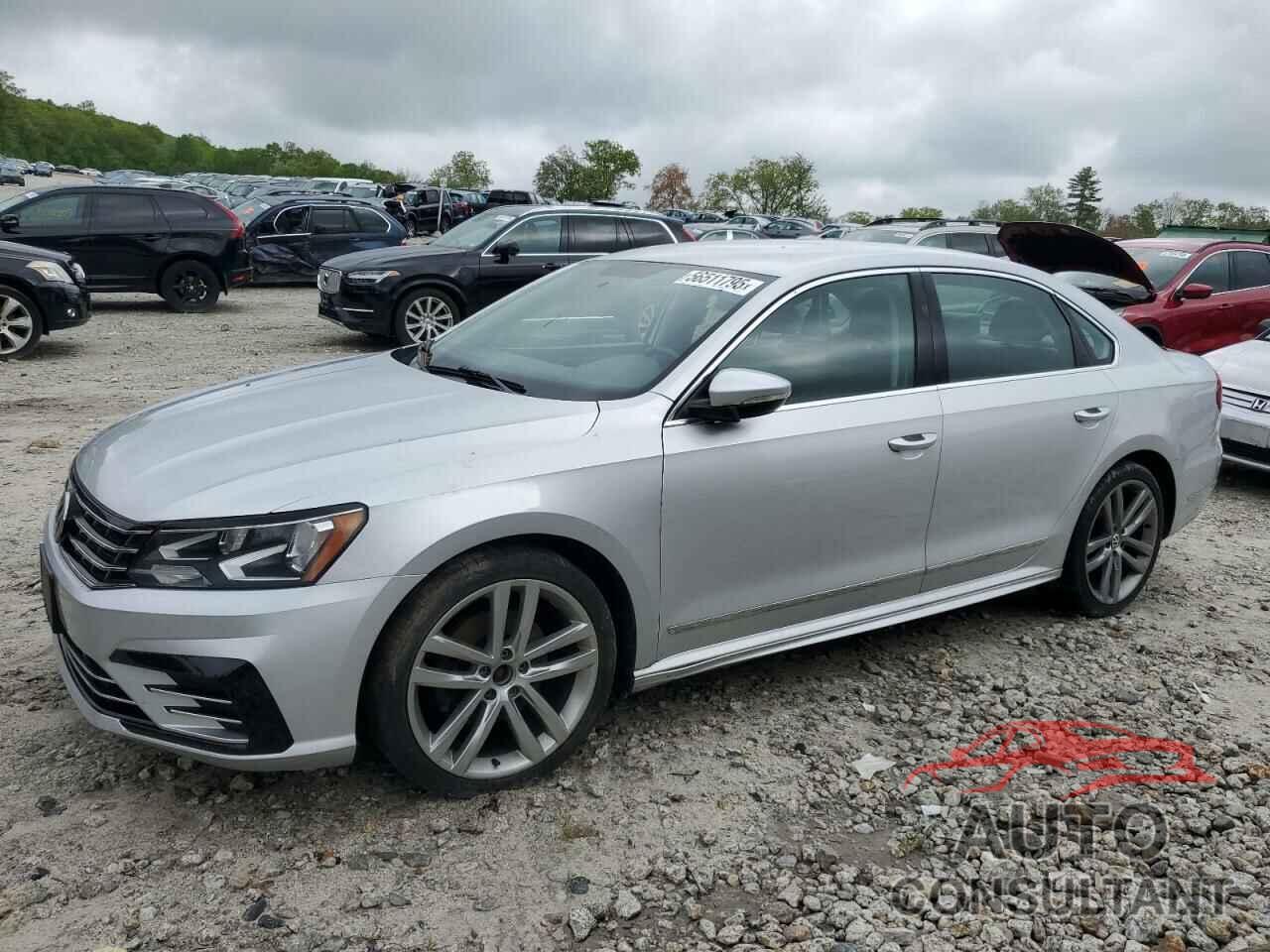 VOLKSWAGEN PASSAT 2017 - 1VWDT7A30HC052195