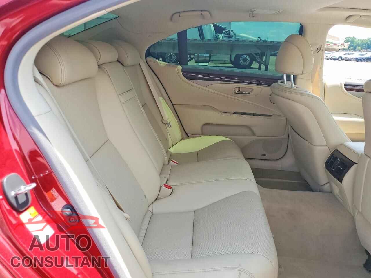 LEXUS LS460 2017 - JTHGL5EF8H5057933