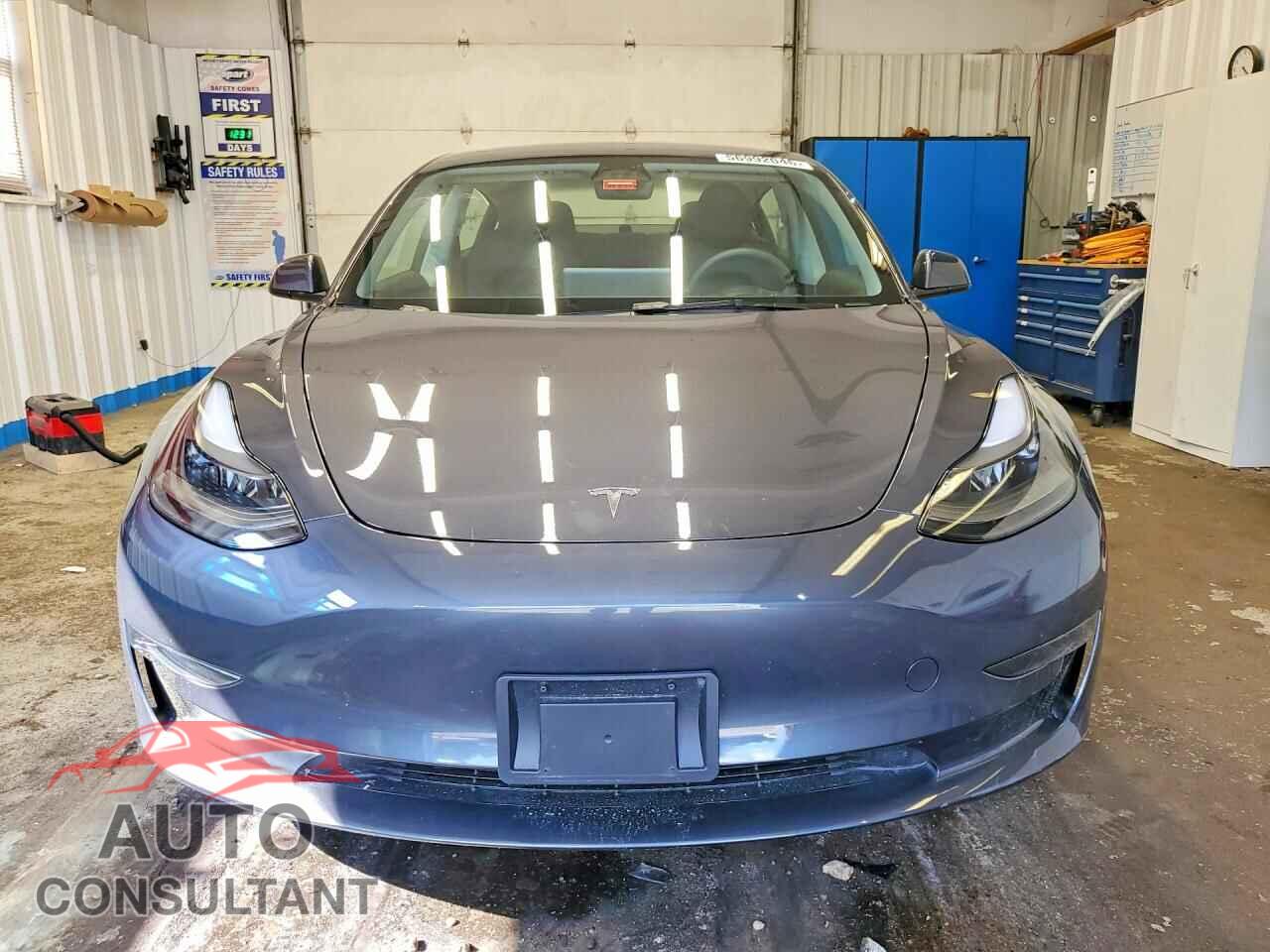 TESLA MODEL 3 2023 - 5YJ3E1EA8PF643830