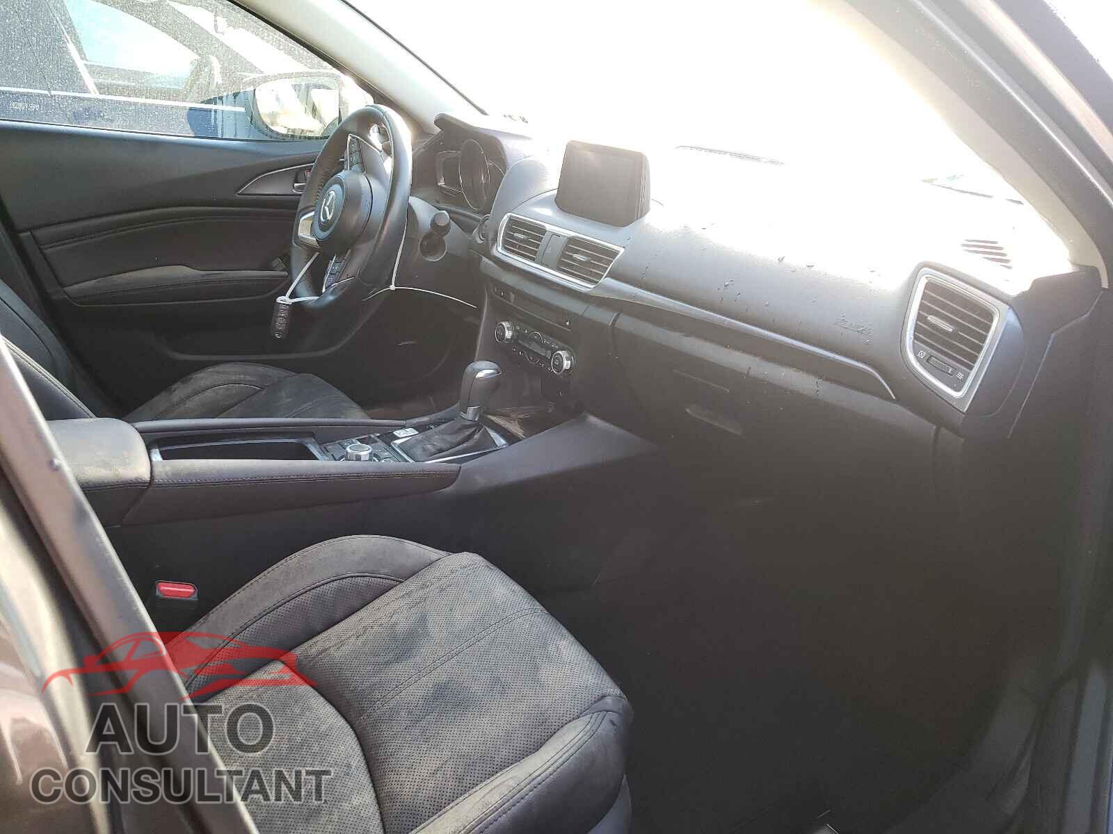 MAZDA 3 2017 - 3MZBN1W3XHM141584