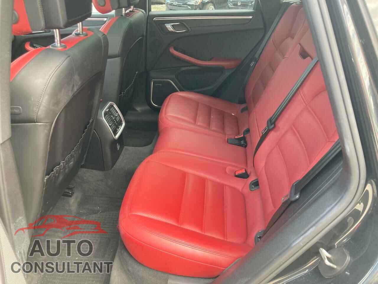 PORSCHE MACAN 2017 - WP1AG2A58HLB54809