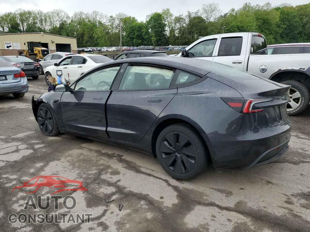 TESLA MODEL 3 2024 - 5YJ3E1EB2RF833845