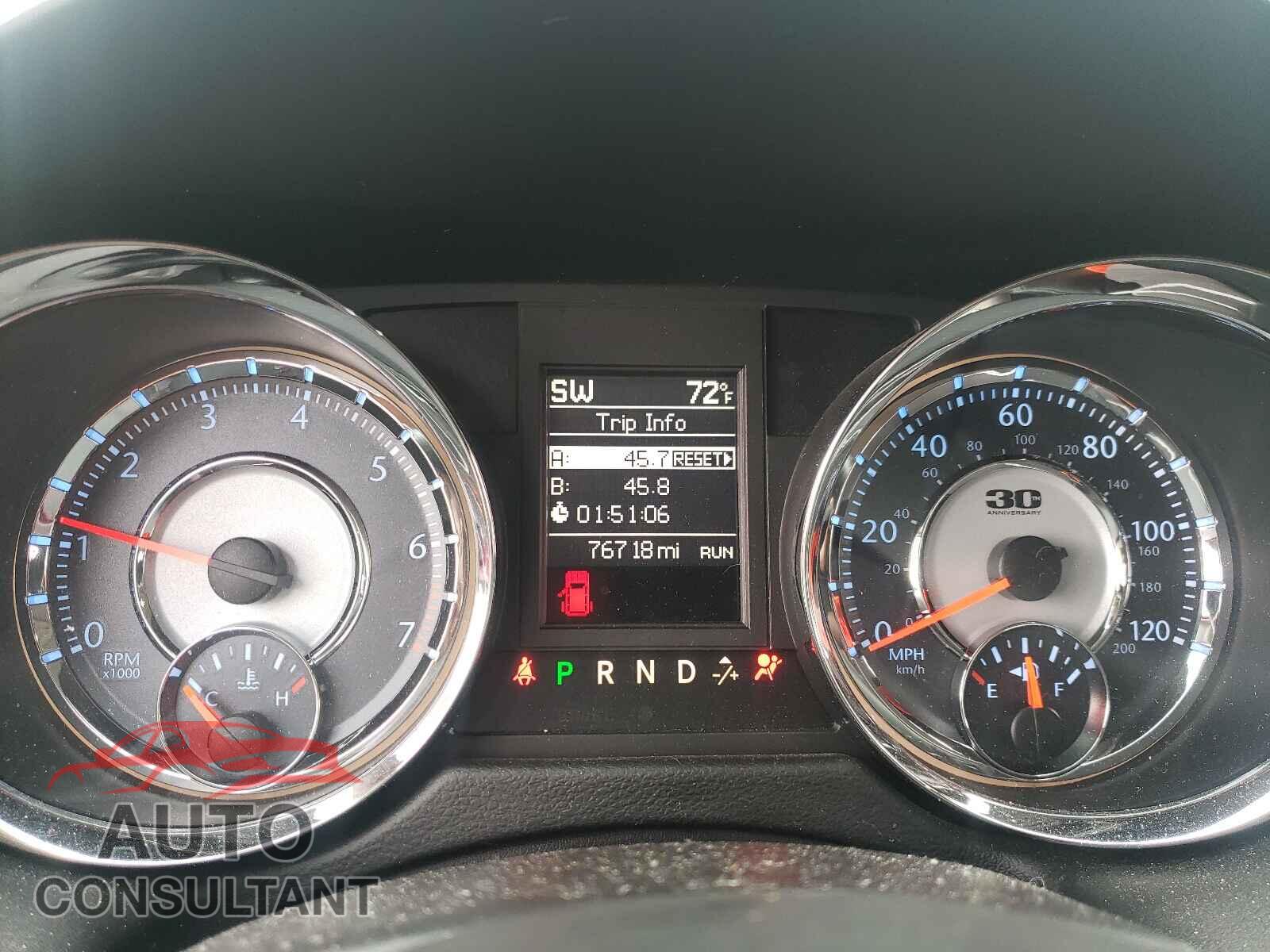CHRYSLER MINIVAN 2014 - 2C4RC1CG6ER364157