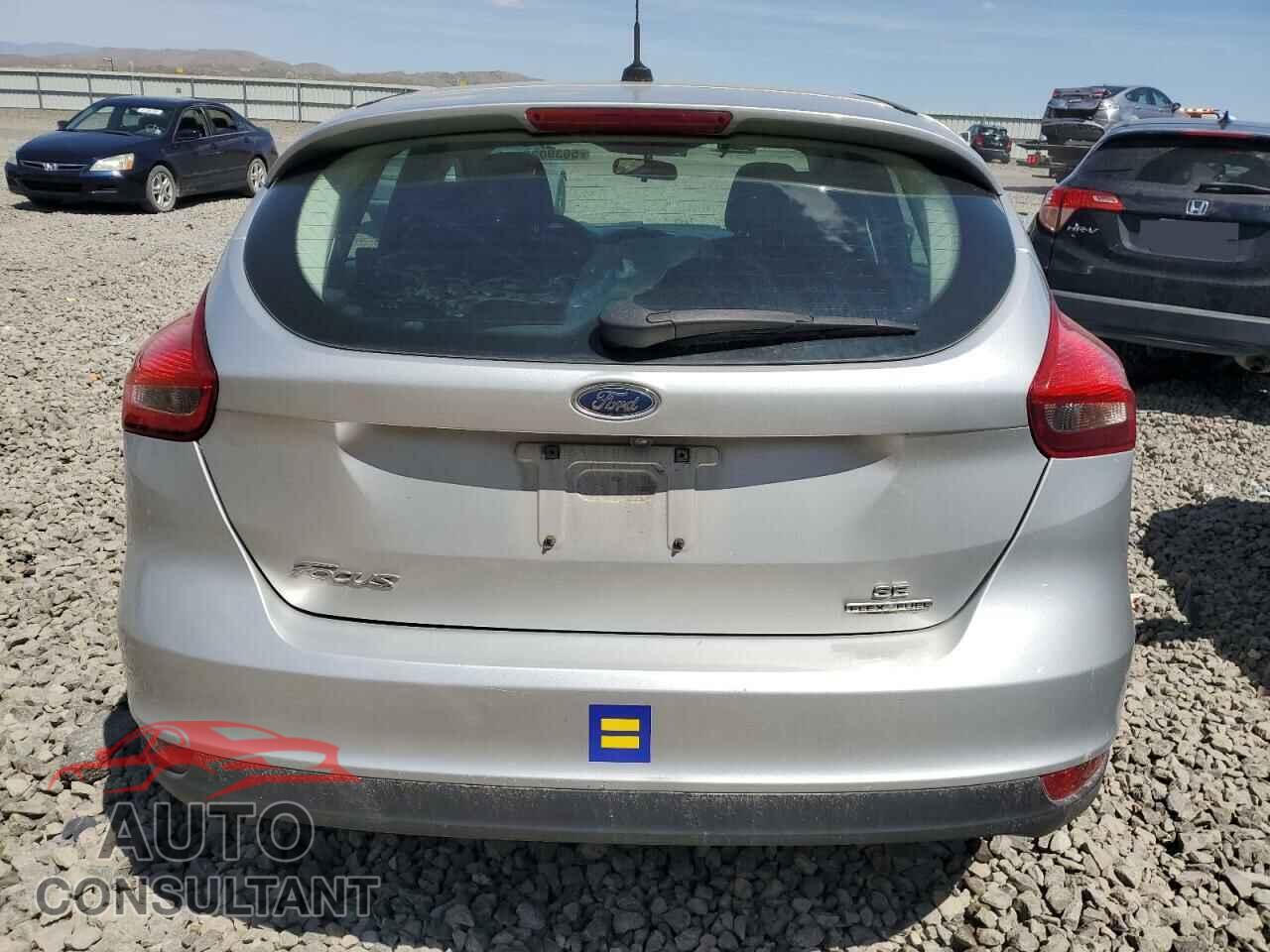 FORD FOCUS 2016 - 1FADP3K21GL297906