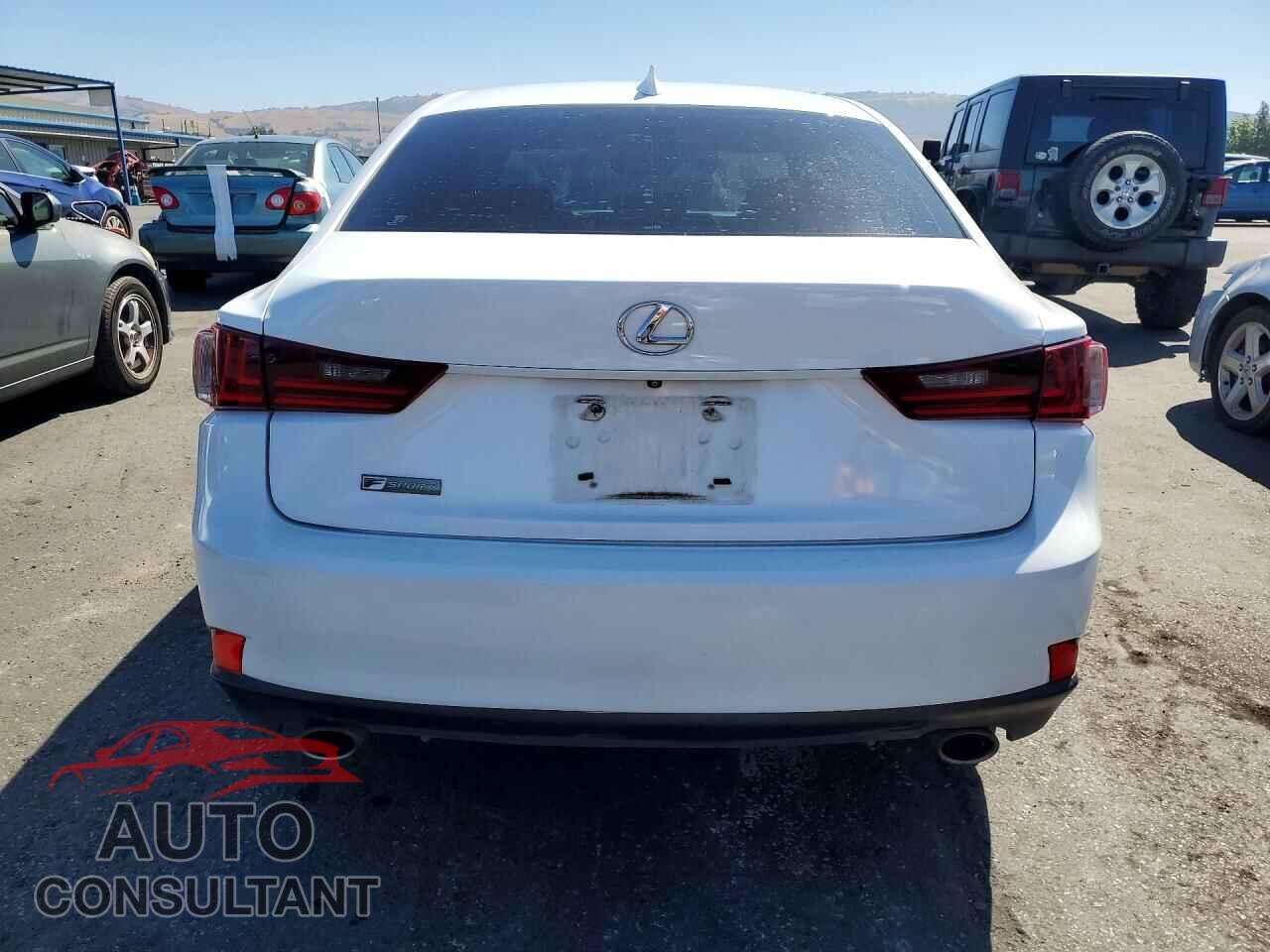 LEXUS IS 2015 - JTHBF1D22F5055729