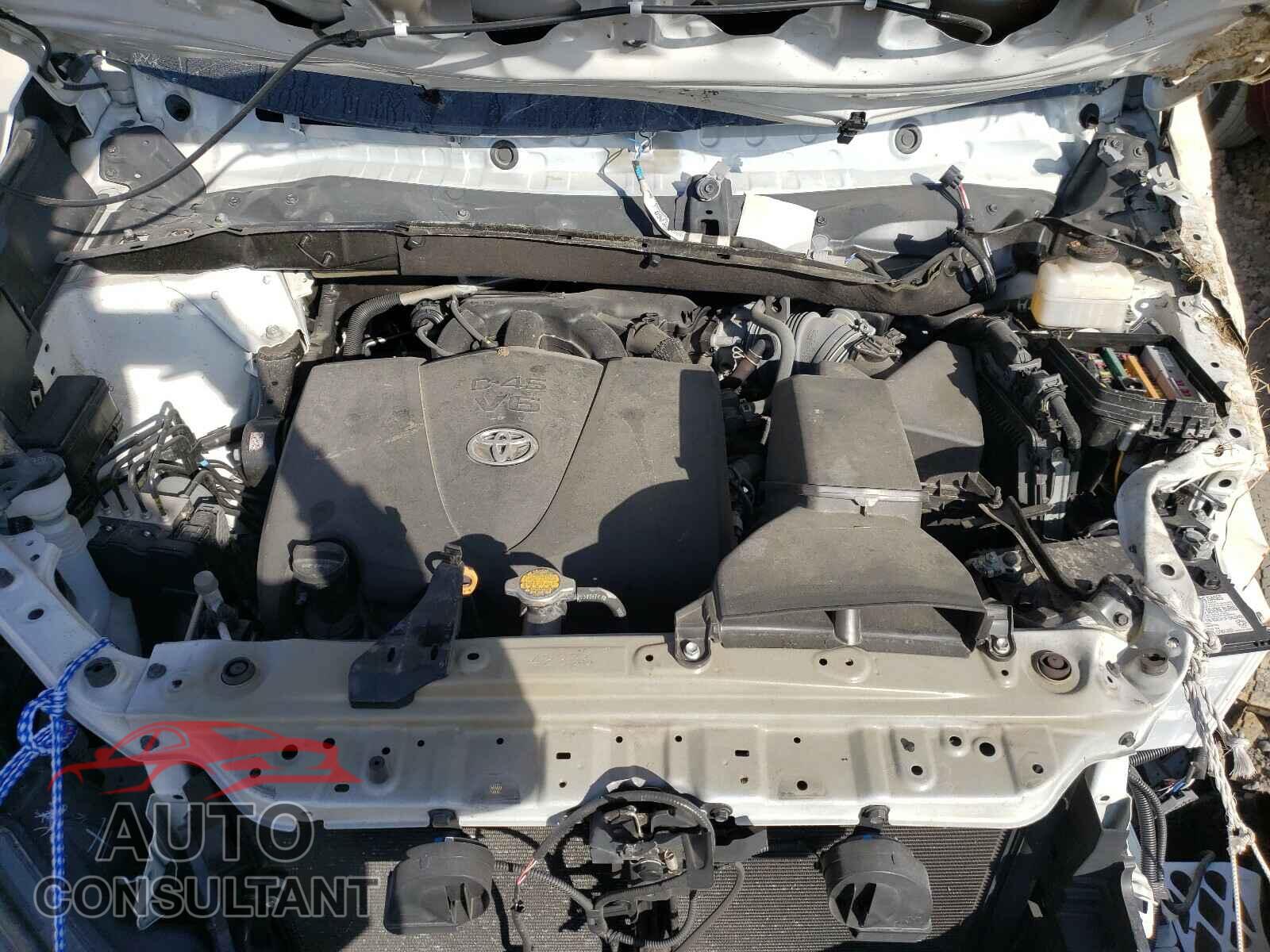 TOYOTA HIGHLANDER 2017 - 5TDYZRFH1HS217799