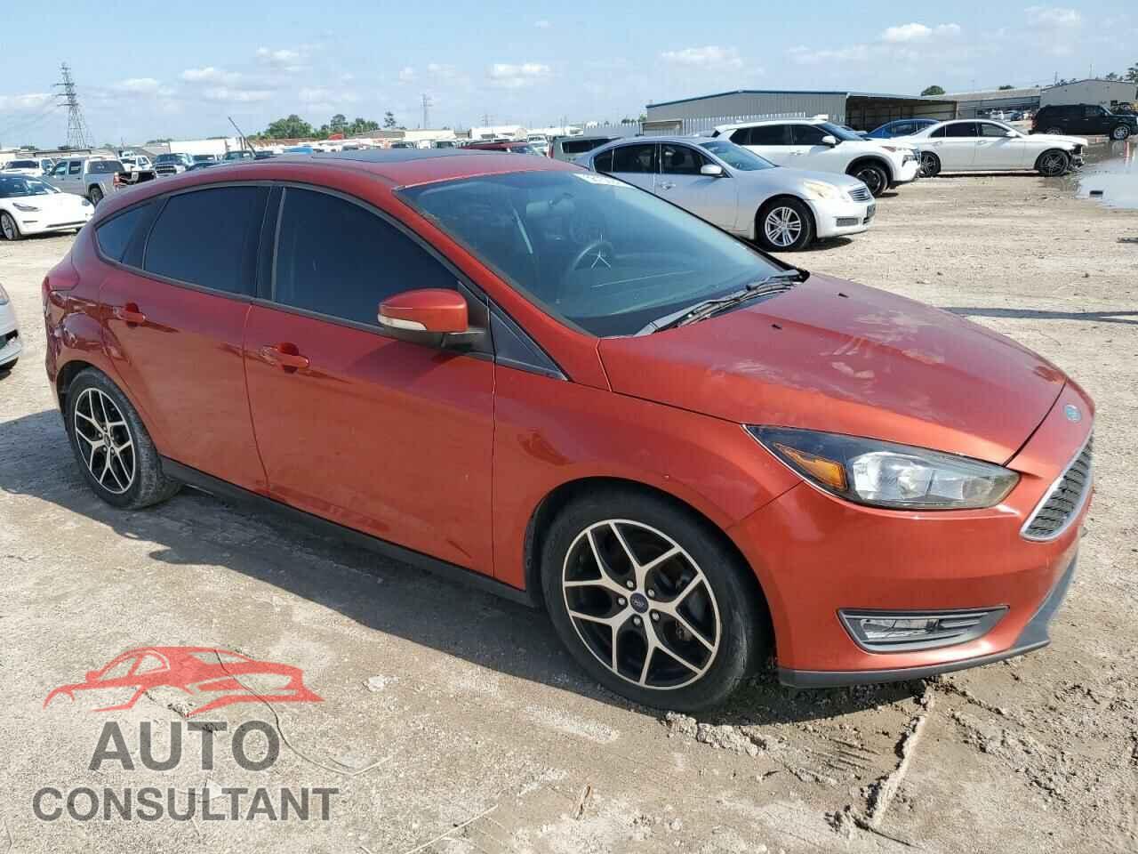 FORD FOCUS 2018 - 1FADP3M24JL304271
