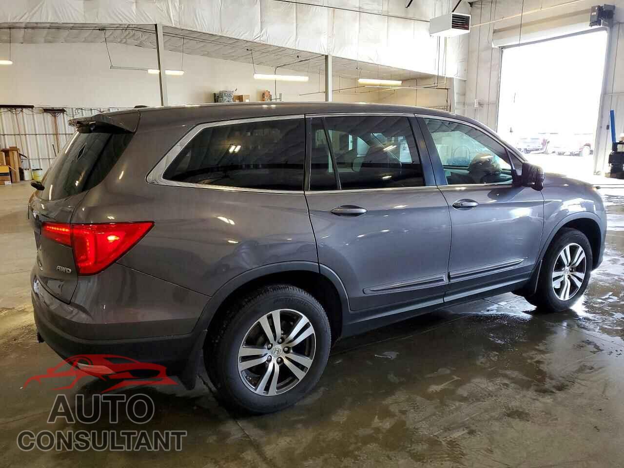 HONDA PILOT 2017 - 5FNYF6H58HB018246