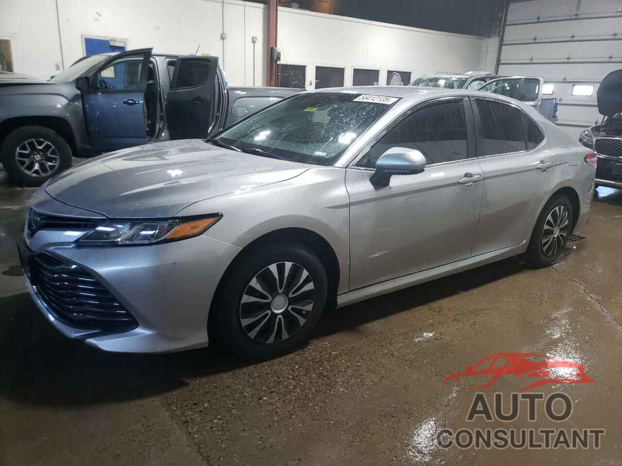 TOYOTA CAMRY 2018 - 4T1B11HK2JU086211