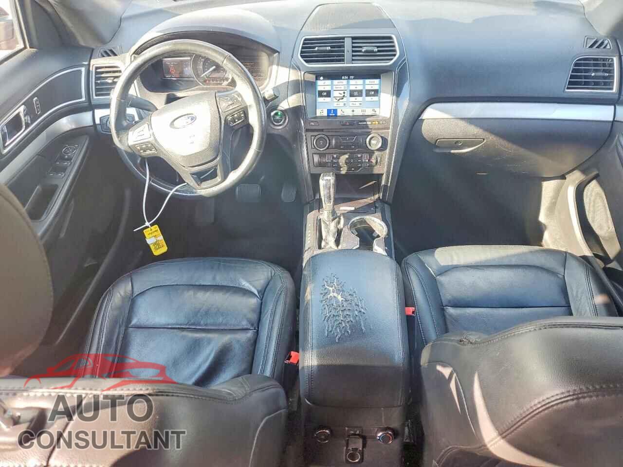FORD EXPLORER 2017 - 1FM5K8D80HGD09156