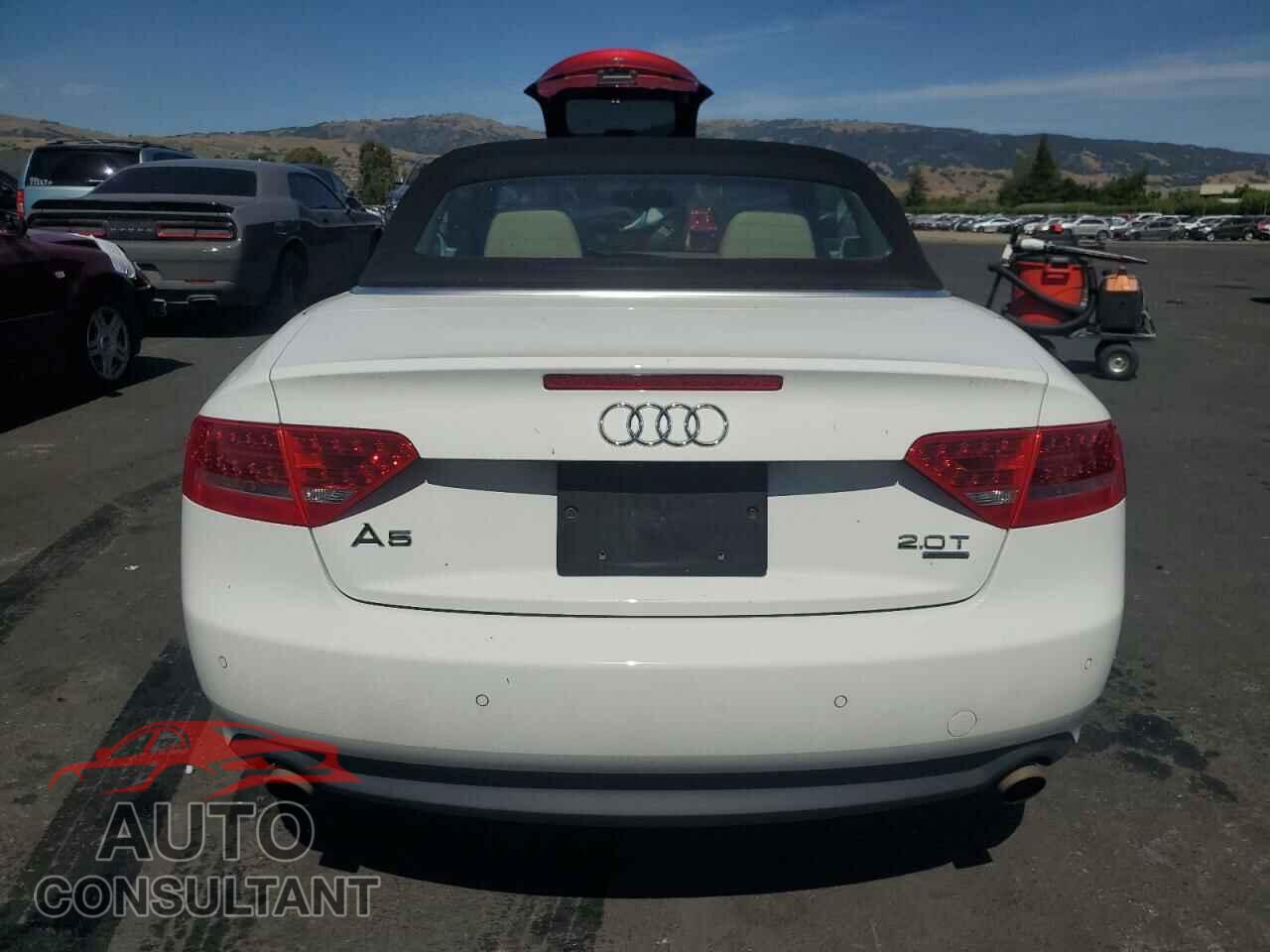 AUDI A5 2011 - WAULFAFH0BN015678