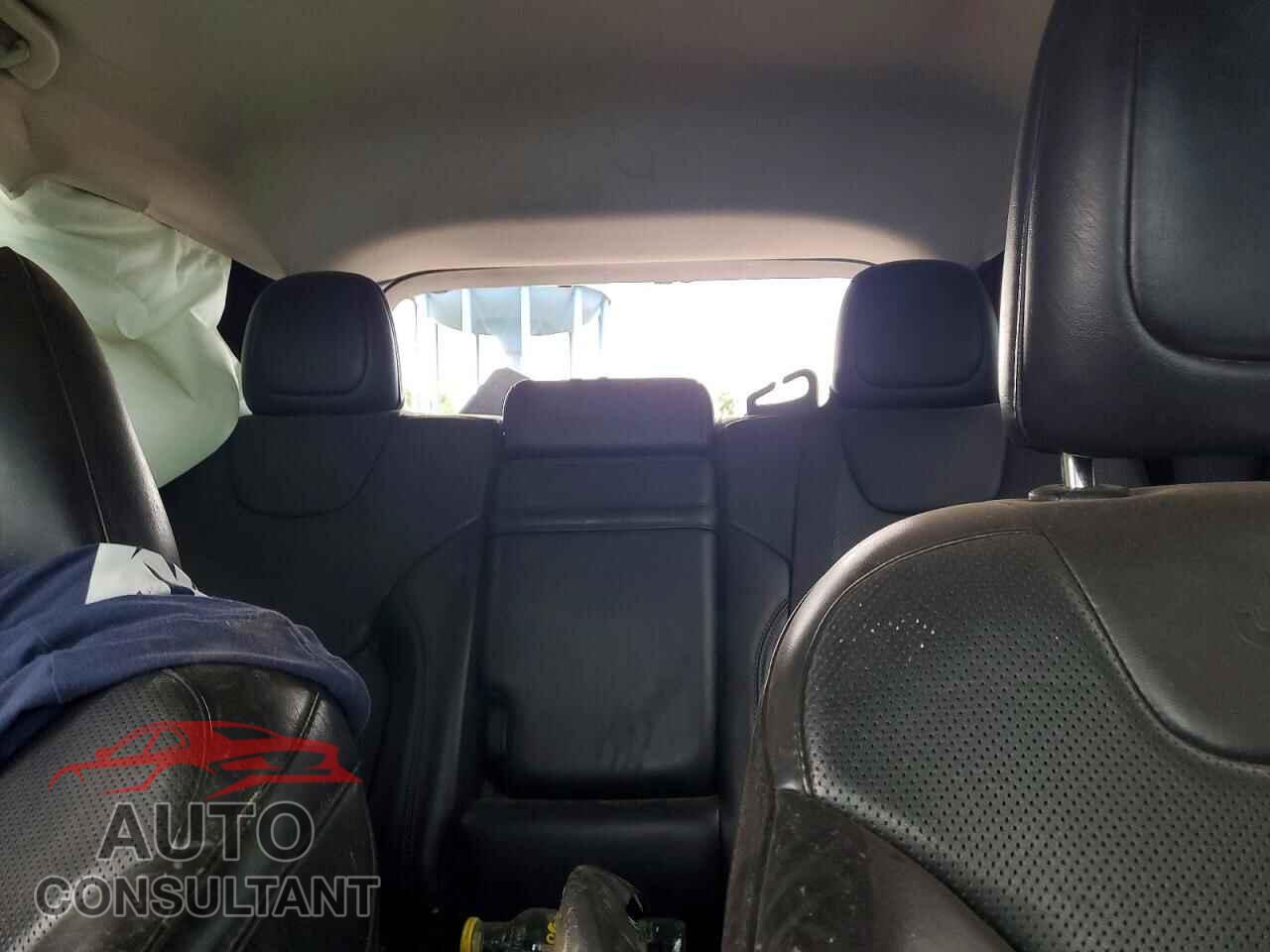 JEEP CHEROKEE 2019 - 1C4PJMDX8KD303789