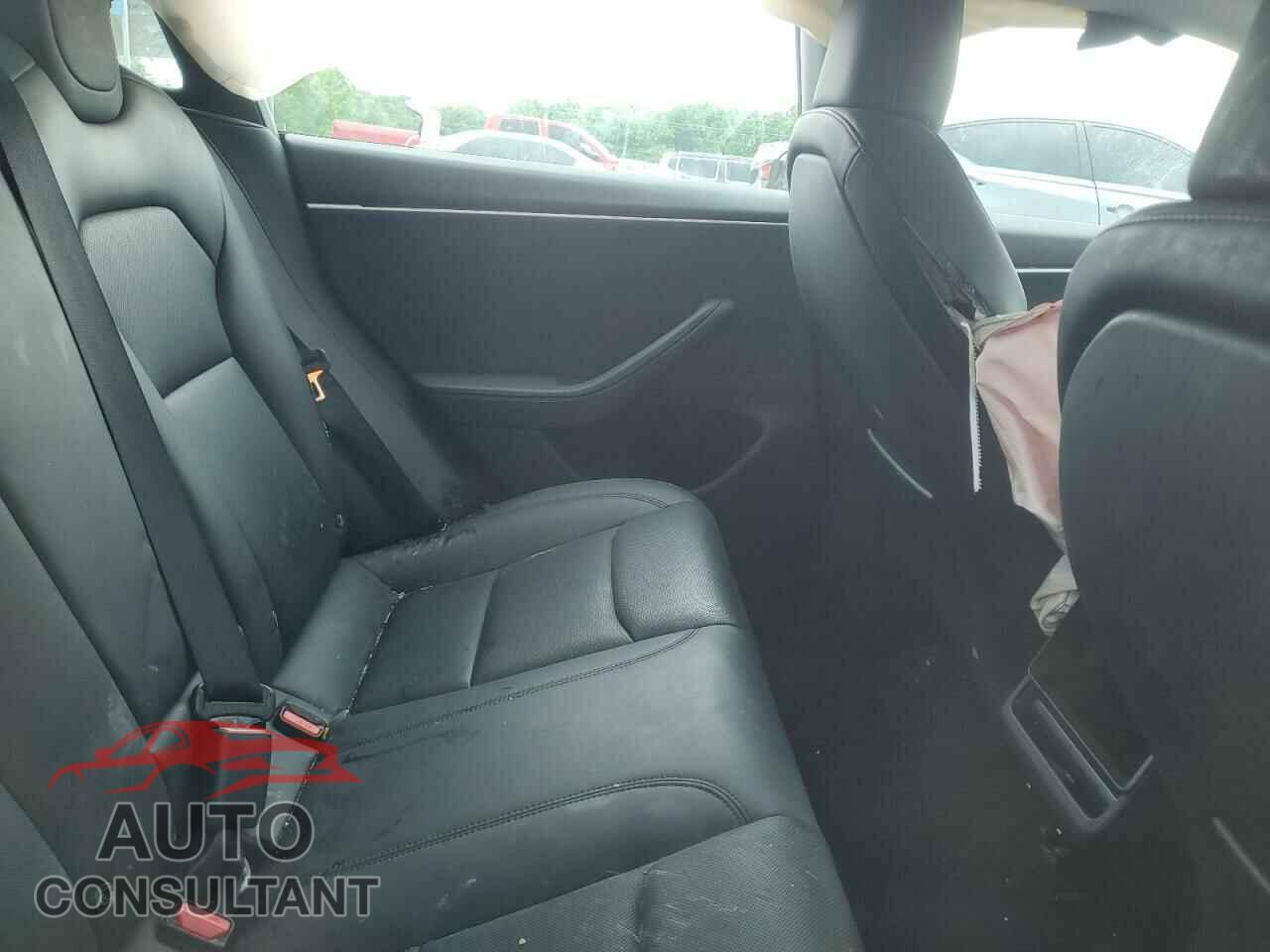 TESLA MODEL 3 2024 - 5YJ3E1EB9RF746492