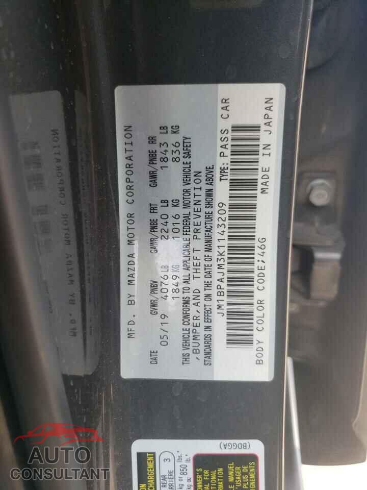 MAZDA 3 2019 - JM1BPAJM3K1143209
