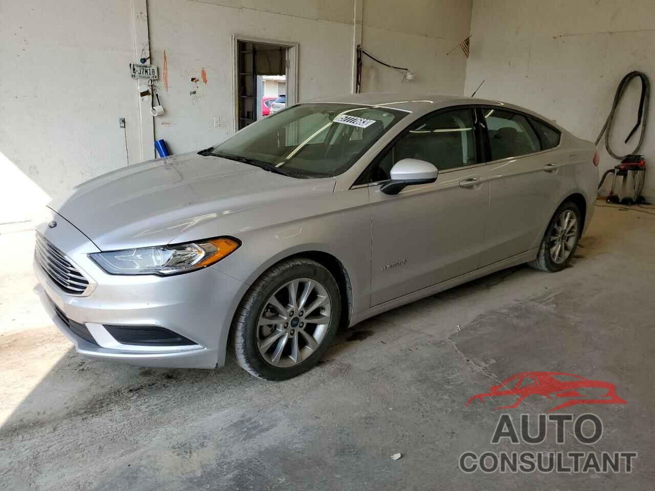 FORD FUSION 2017 - 3FA6P0LU2HR307482