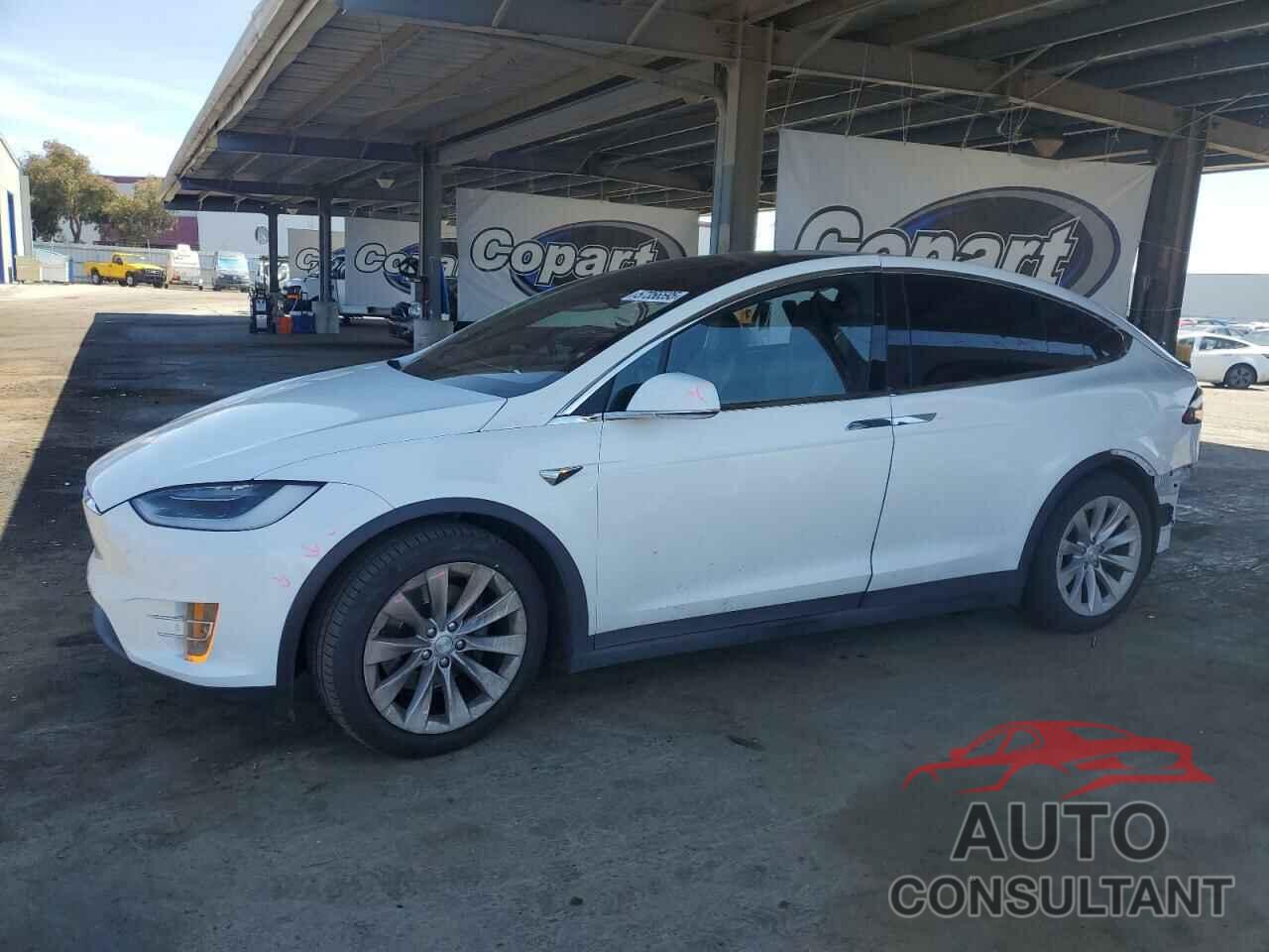 TESLA MODEL X 2018 - 5YJXCAE22JF109049